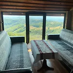 александрова 1 3*