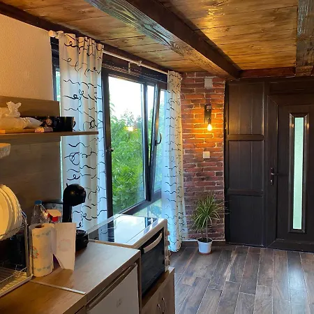 александрова 1 3*