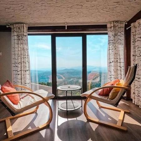 александрова 1 3*