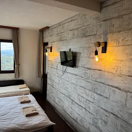 александрова 1 3*