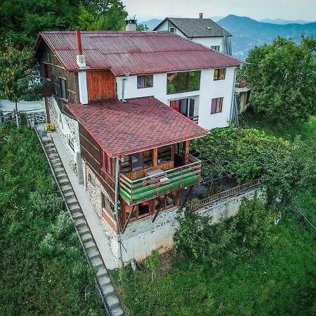 александрова 1 3*