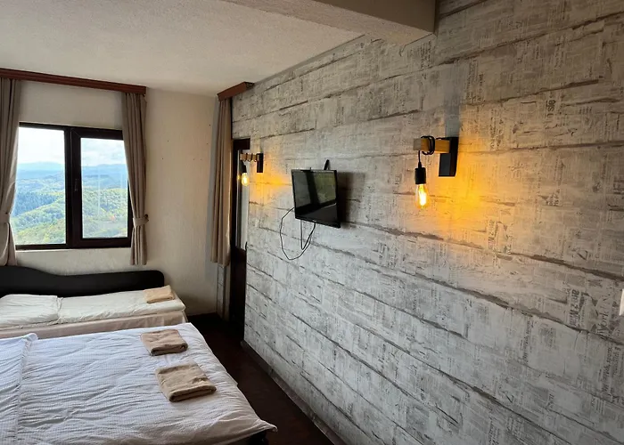 александрова 1 3*