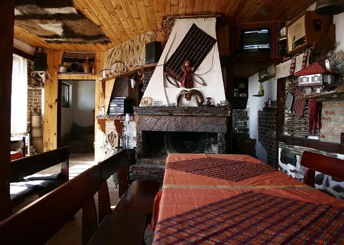 александрова 1 3*